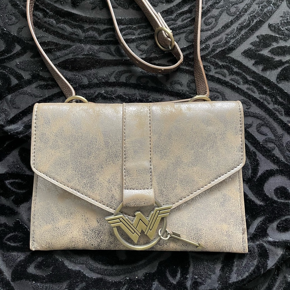 Gold Wonder Woman shoulder/hip Bag